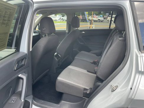 Used 2018 Volkswagen Tiguan S FWD image 9