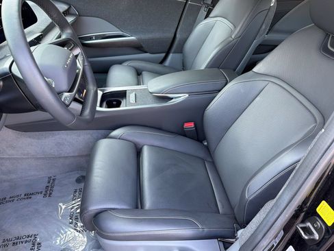 Used 2024 Lucid Air Pure RWD image 5