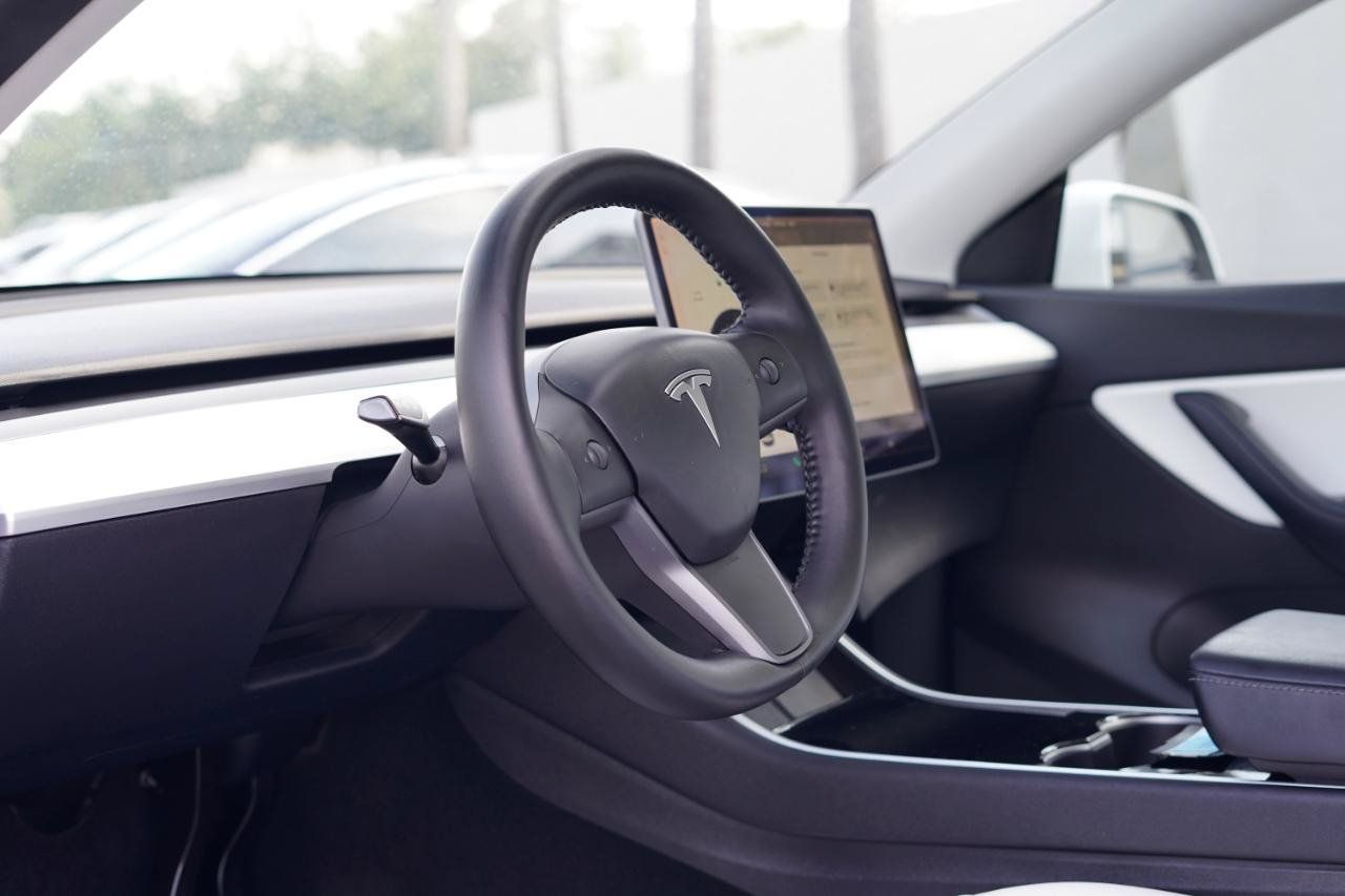 Used 2020 Tesla Model Y Long Range AWD/4WD image 9