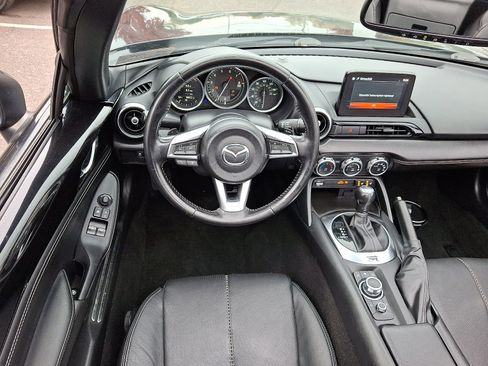 Used 2020 MAZDA MX-5 Miata RF Grand Touring image 10