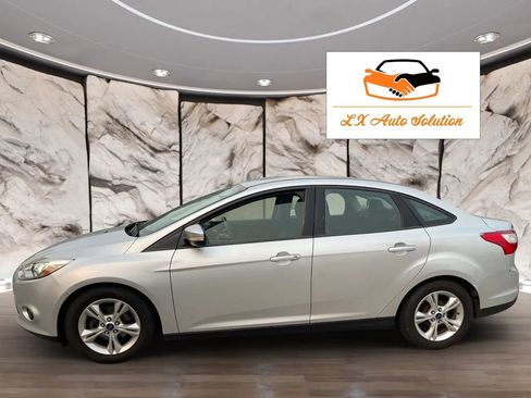 Used 2014 Ford Focus SE FWD image 3