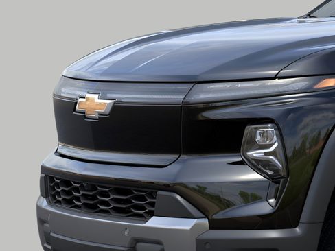 New 2026 Chevrolet Silverado EV LT image 13