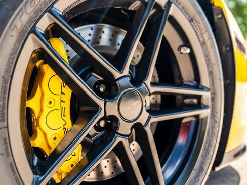 Used 2006 Chevrolet Corvette Z06 w/ Preferred Equipment Group image 75