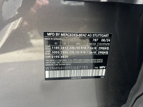 Used 2025 Mercedes-Benz GLA 250 4MATIC image 37