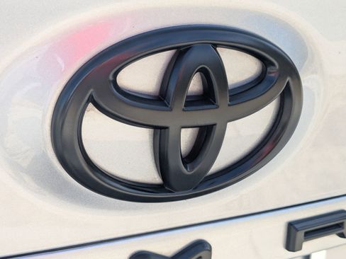 Used 2024 Toyota Camry SE w/ Convenience Package image 26