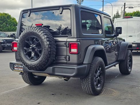 Used 2022 Jeep Wrangler Sport AWD/4WD image 5