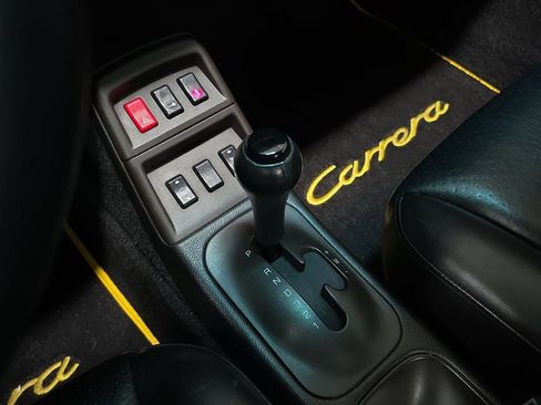 Used 1997 Porsche 911 Carrera RWD image 18