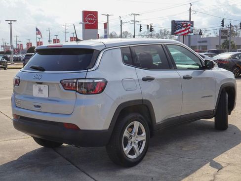 Used 2024 Jeep Compass Sport image 19
