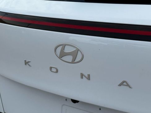 Used 2024 Hyundai Kona SEL AWD/4WD image 12