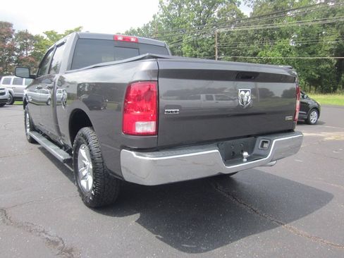 Used 2017 RAM 1500 Classic SLT RWD image 39