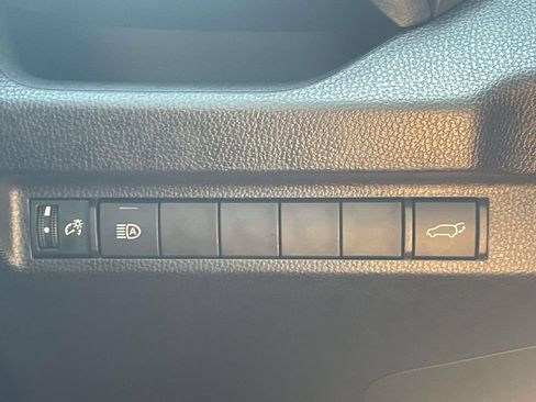 Used 2025 Toyota RAV4 XLE w/ Convenience Package FWD image 22