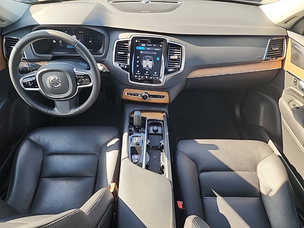 Used 2024 Volvo XC90 T8 Plus w/ Protection Package Premier AWD/4WD image 22