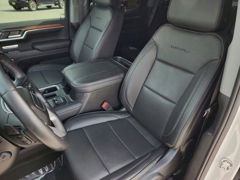 Used 2024 GMC Sierra 1500 Denali AWD/4WD image 16
