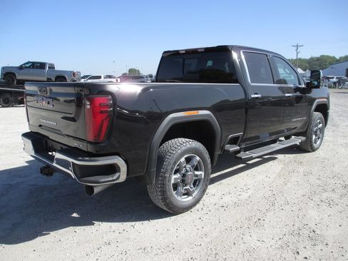 New 2026 GMC Sierra 3500 SLT w/ SLT Premium Package AWD/4WD image 5