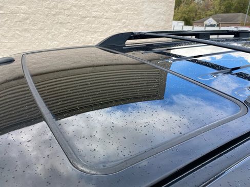 Used 2016 Lincoln Navigator Reserve image 9