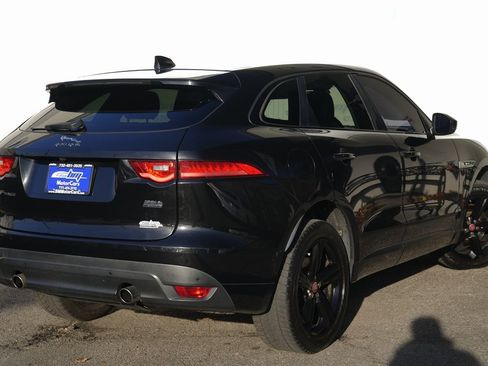 Used 2017 Jaguar F-PACE R-Sport image 3