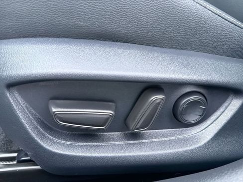 Used 2026 Toyota Camry XLE w/ Convenience Package image 18