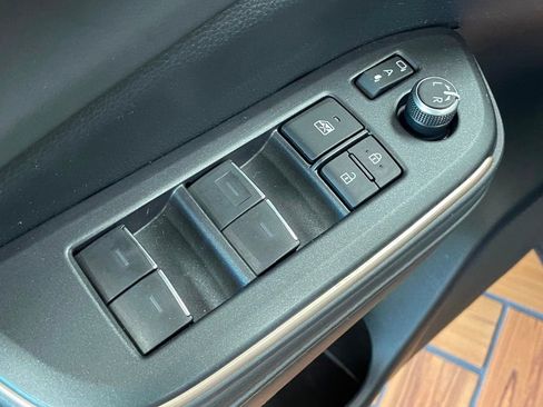 Used 2023 Toyota Crown image 16