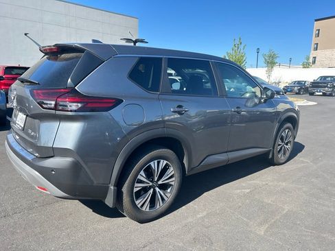Used 2023 Nissan Rogue SV AWD/4WD image 3