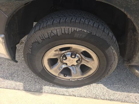 Used 2011 RAM 1500 ST w/ ST Popular Equipment Group AWD/4WD image 23