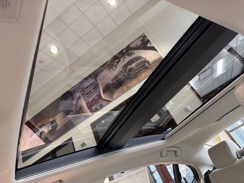 New 2025 Lexus ES 350 Ultra Luxury image 18