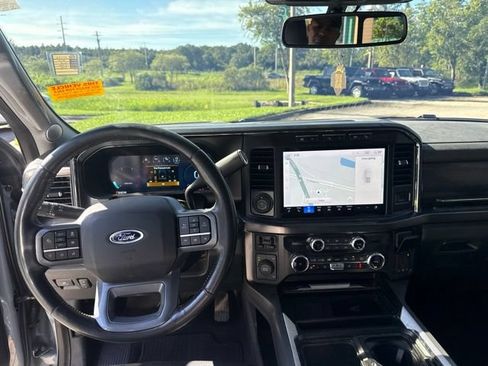 Used 2024 Ford F350 Lariat w/ Lariat Ultimate Package AWD/4WD image 12