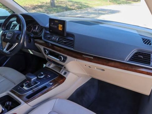 Used 2018 Audi Q5 2.0T Premium image 22