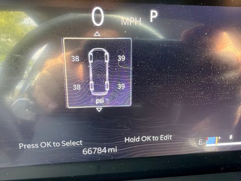 Used 2022 Jeep Grand Cherokee Limited AWD/4WD image 19