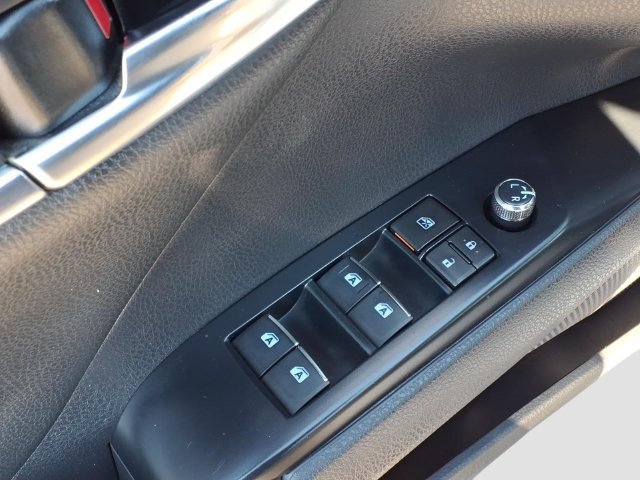 Used 2019 Toyota Camry XSE w/ Navigation Package FWD image 14
