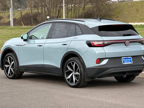 Used 2023 Volkswagen ID.4 Pro S image 5