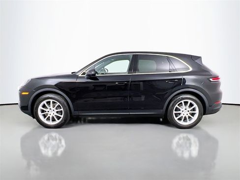 Used 2024 Porsche Cayenne image 4