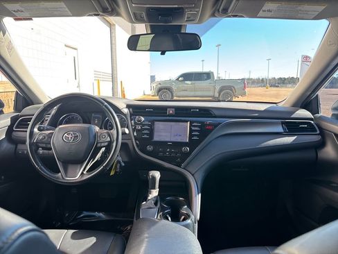 Used 2020 Toyota Camry SE image 27