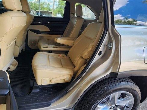 Used 2016 Toyota Highlander Limited FWD image 22