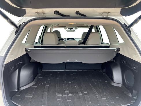 Used 2020 Subaru Forester Limited image 14