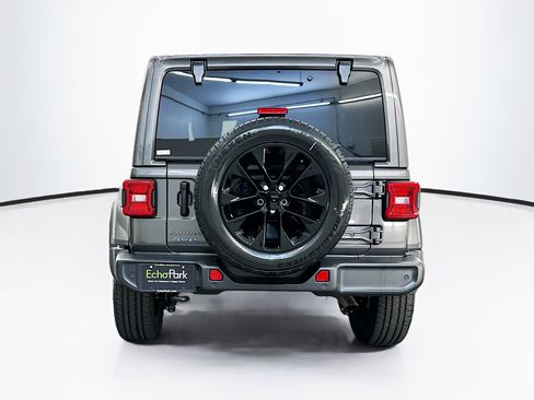 Used 2025 Jeep Wrangler Unlimited Sahara w/ Safety Group AWD/4WD image 7