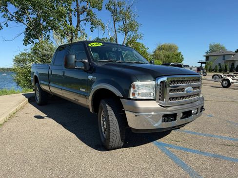 Used 2006 Ford F350 King Ranch AWD/4WD image 3
