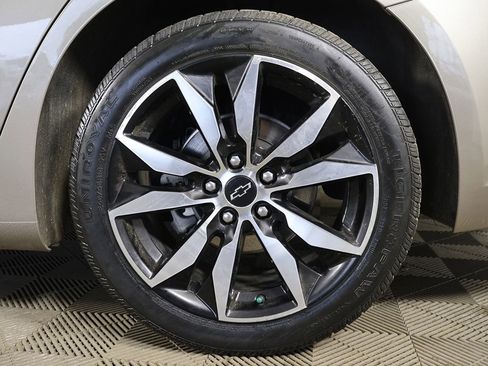 Used 2022 Chevrolet Malibu RS FWD image 16