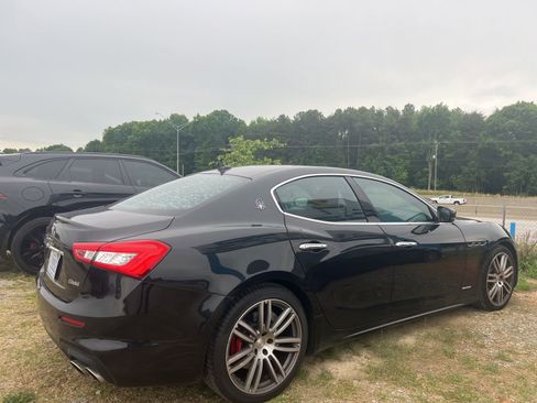Used 2018 Maserati Ghibli S GranSport Q4 AWD/4WD image 9