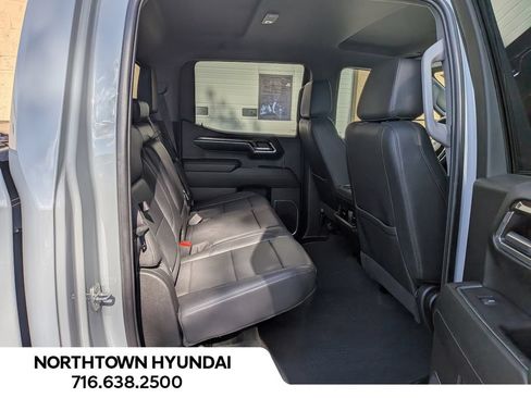 Used 2024 Chevrolet Silverado 1500 LT Trail Boss w/ LT Trail Boss Premium Package AWD/4WD image 34