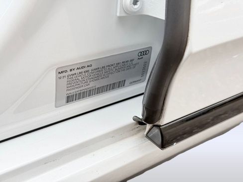 Used 2022 Audi S8 image 20