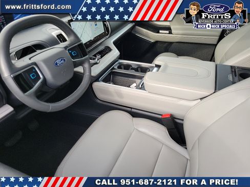 Certified 2025 Ford Expedition Active AWD/4WD image 4