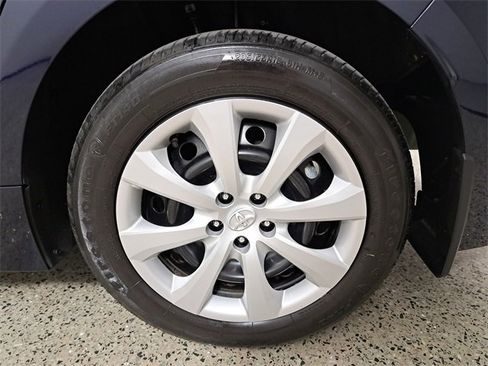 Used 2025 Toyota Corolla LE image 8