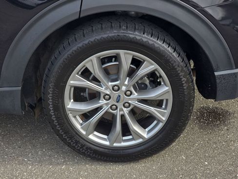 Used 2022 Ford Explorer Limited w/ Equipment Group 301A image 42