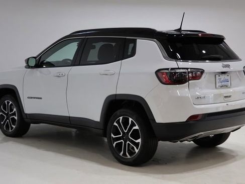Used 2023 Jeep Compass Limited w/ Sun and Sound Group AWD/4WD image 6