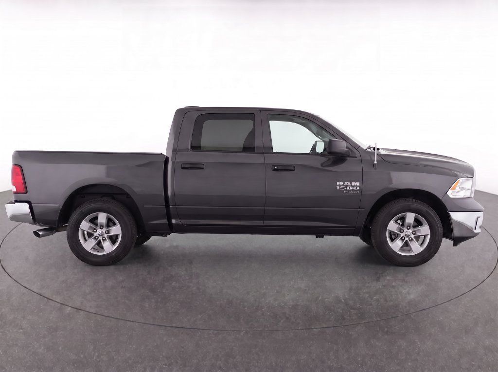 Used 2022 RAM 1500 Classic SLT AWD/4WD image 8