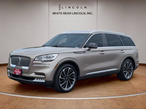 Used 2020 Lincoln Aviator Reserve w/ Equipment Group 202A AWD/4WD image 8