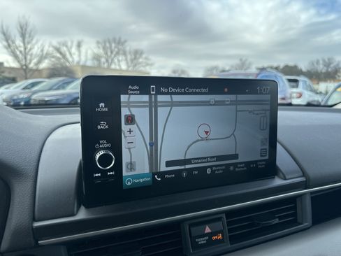 Used 2024 Honda Pilot Touring image 29