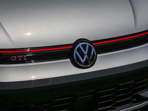 New 2025 Volkswagen GTI Autobahn image 5