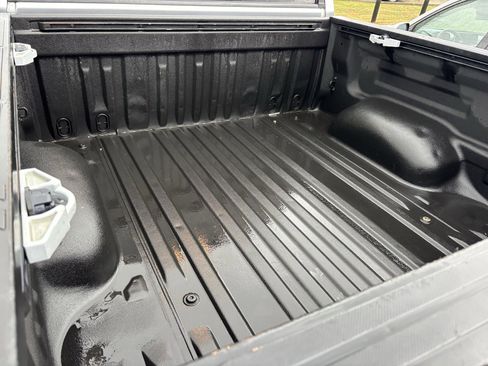 Used 2017 Toyota Tundra SR5 w/ SR5 Upgrade Package image 5