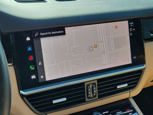 Certified 2023 Porsche Cayenne AWD/4WD image 29